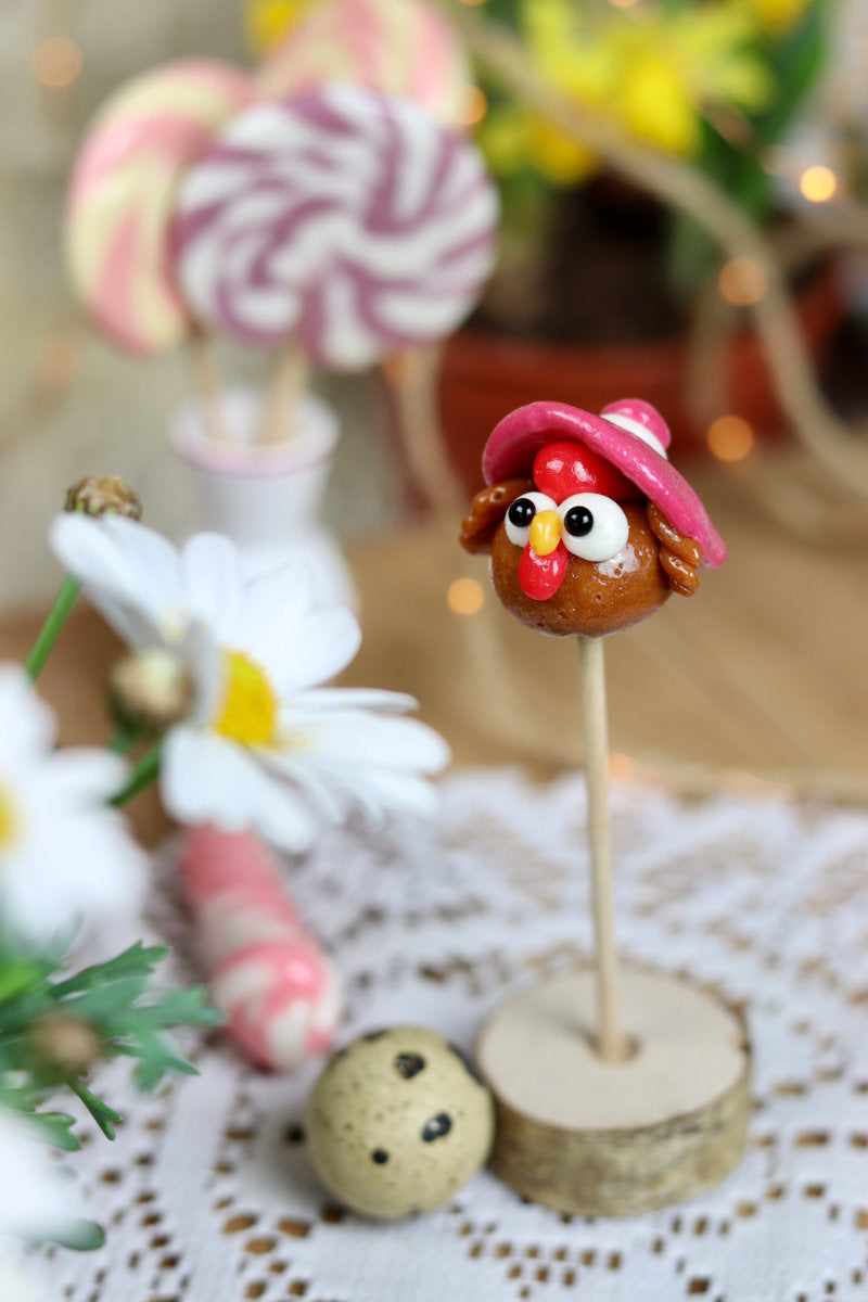 Sucette Poule Cola Chapeau Cerise