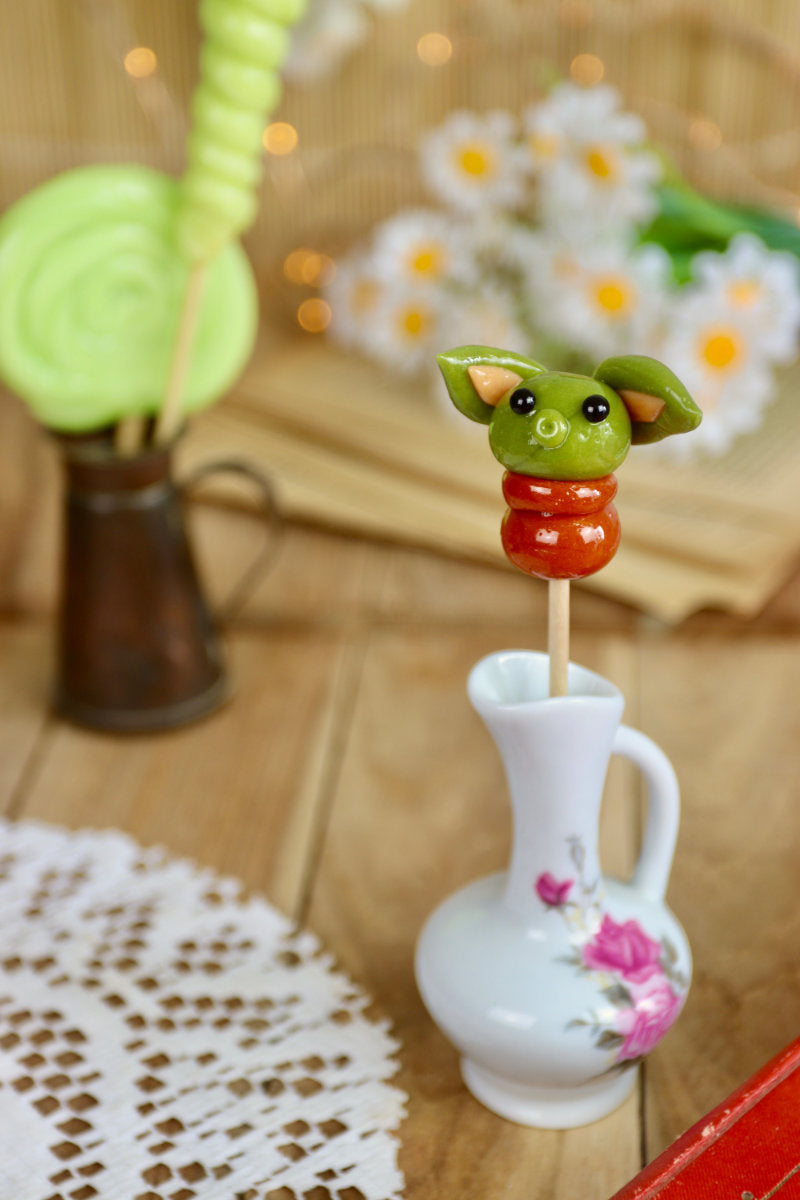 Sucette en forme de yoda pomme caramel2