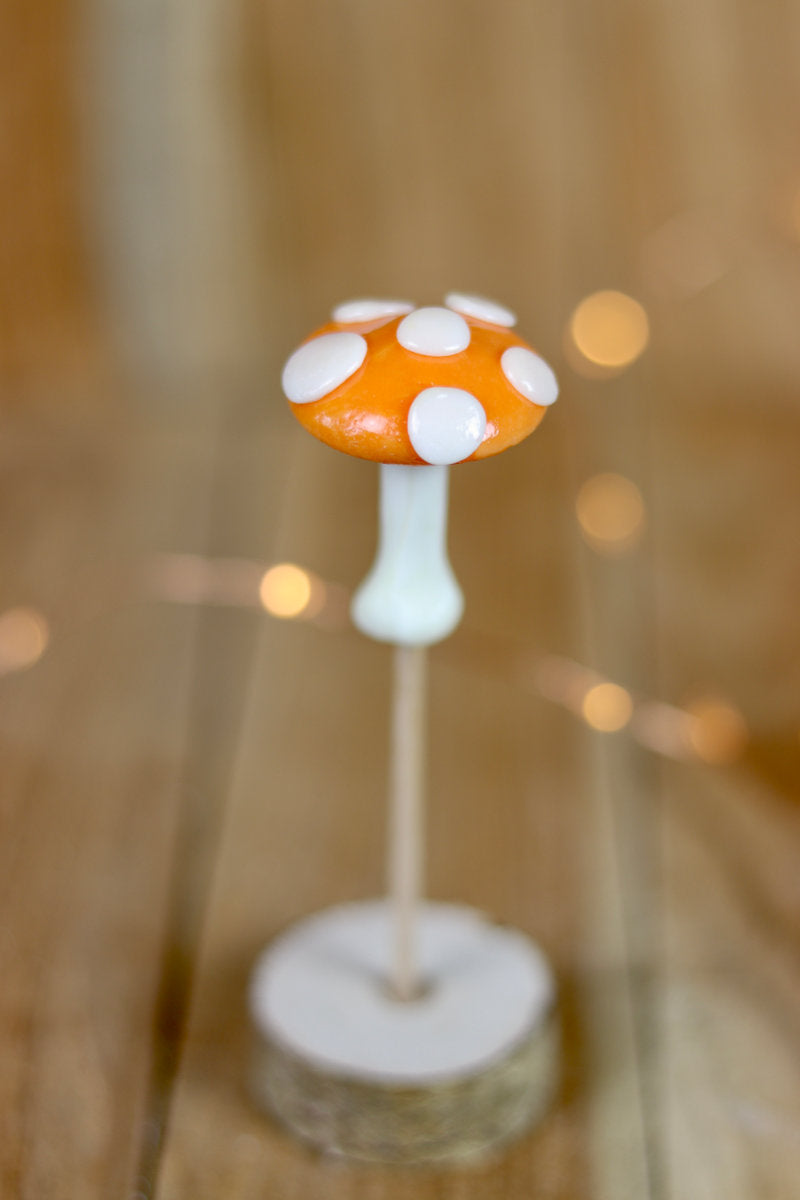 Sucette sculptée en forme de champignon à l'orange et à la vanille