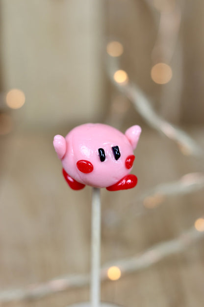 Sucette sculptée en forme de Kirby à la fraise